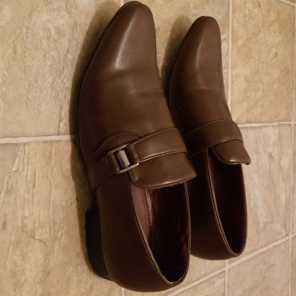Shoes - Picture 2 of 2